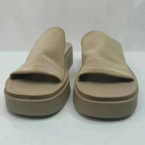 NEW CUSHIONAIRE Women's Pia Platform Sandals with +Memory Foam Insoles Size 11 M - Picture 4 of 12